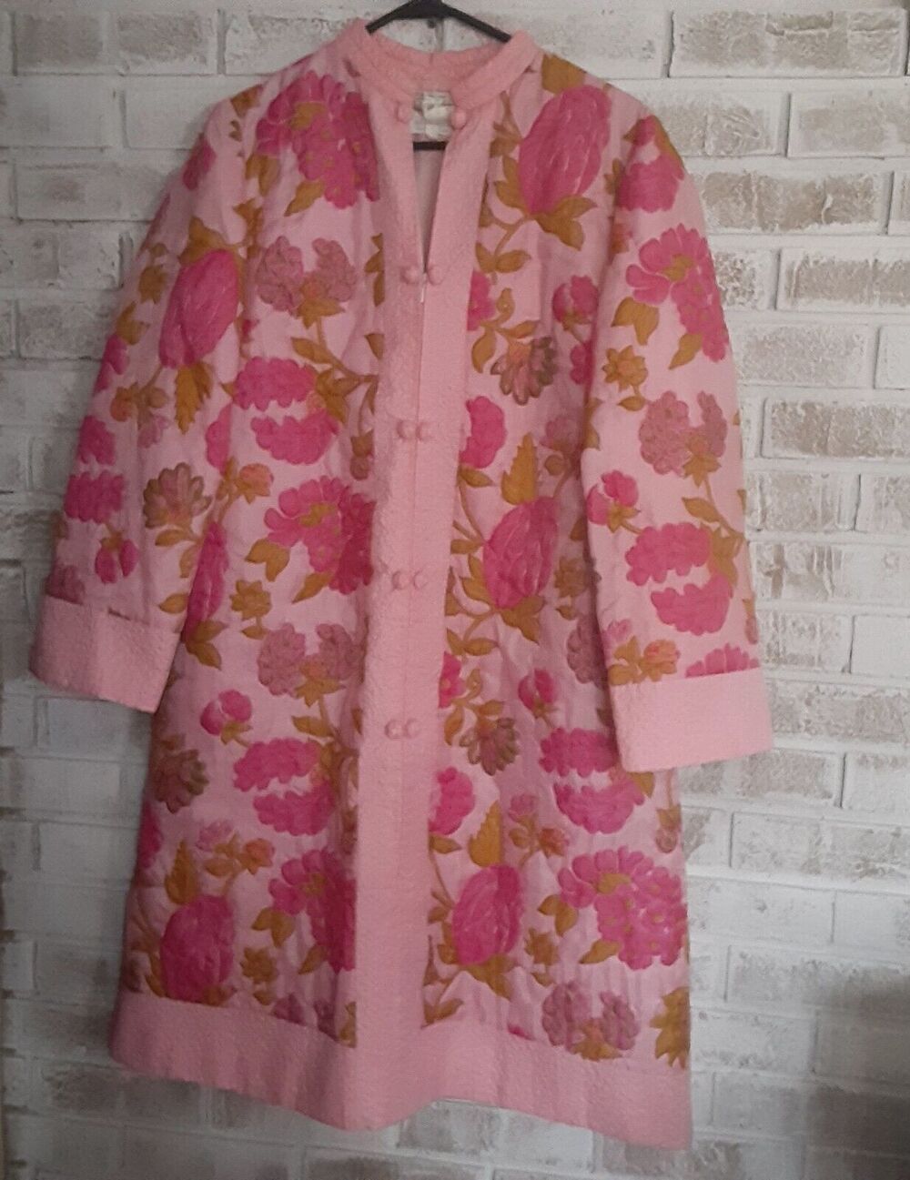 Vintage Saks 5th Ave Quilted Asian Robe 1960s Floral Stunning sz S Read